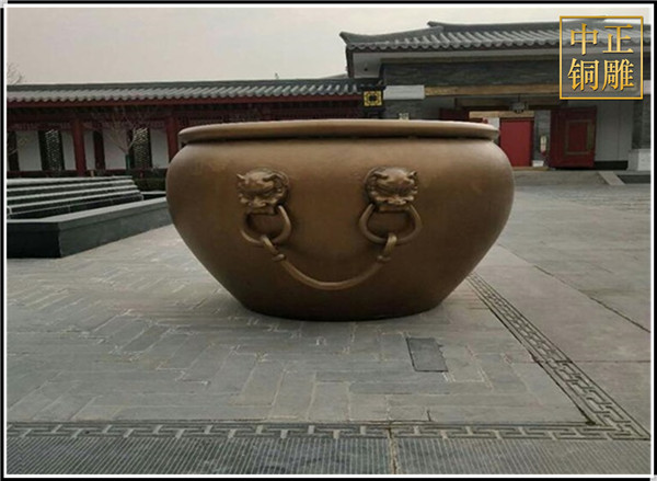 1618383446266400.jpg 故宮銅缸雕塑.jpg